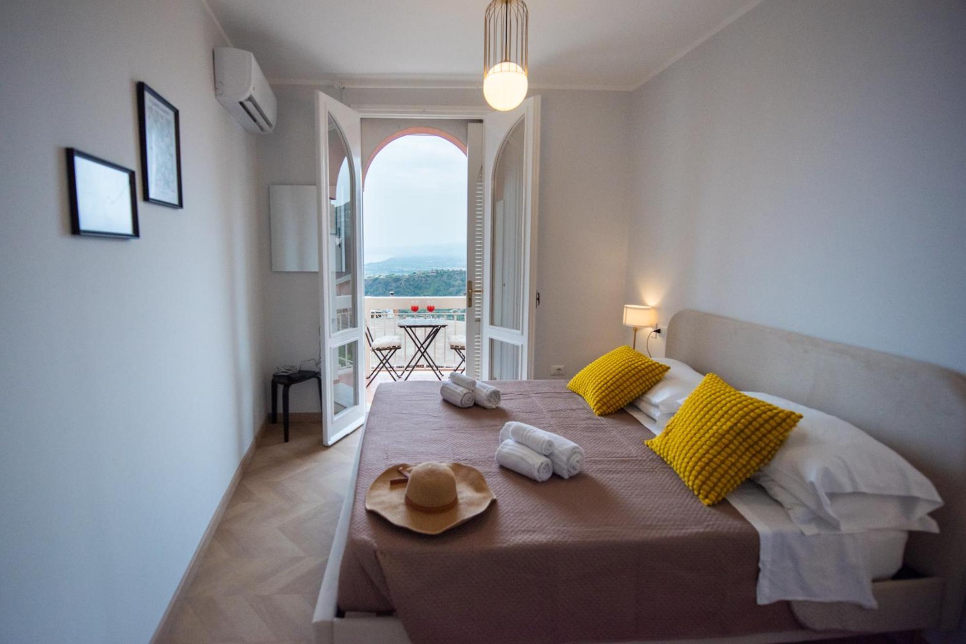 Villa Clara Suites Таормина Екстериор снимка